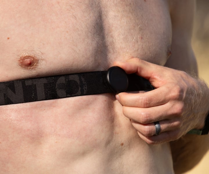 Suunto Smart Heart Rate Belt 2 Black M/L ajustado al pecho